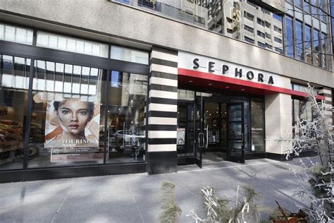 sephora store exterior.